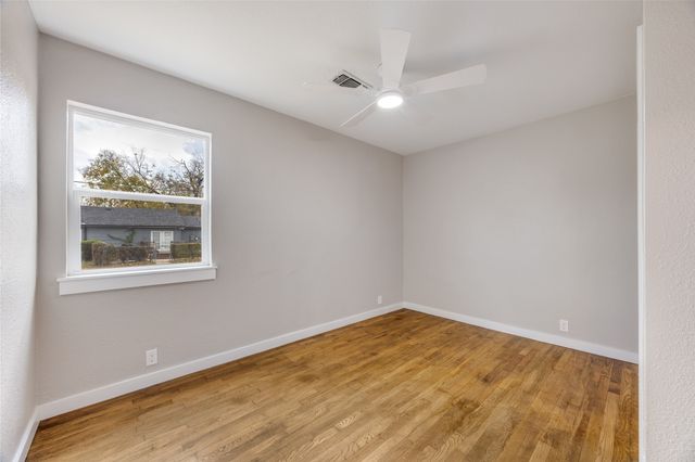 1402 N Ricketts Street, Sherman, TX 75092