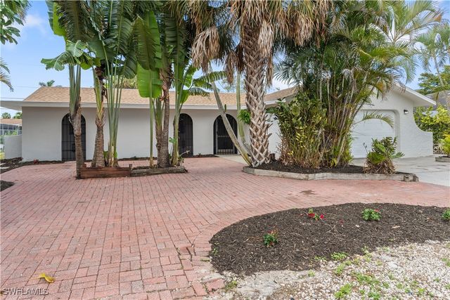 8925 Dorchester ST, Fort Myers, FL 33907