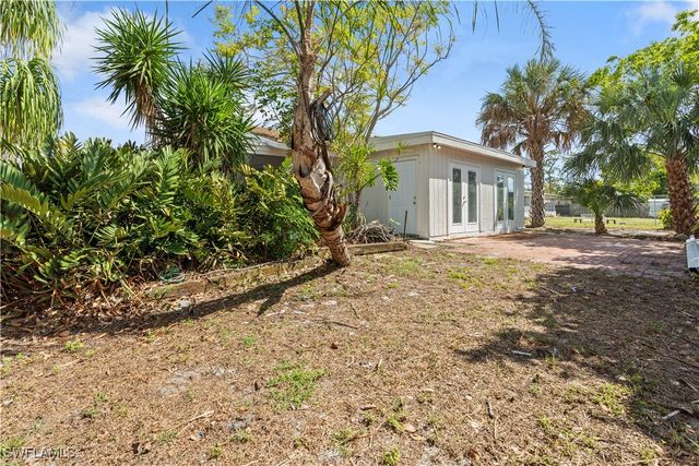 8925 Dorchester ST, Fort Myers, FL 33907