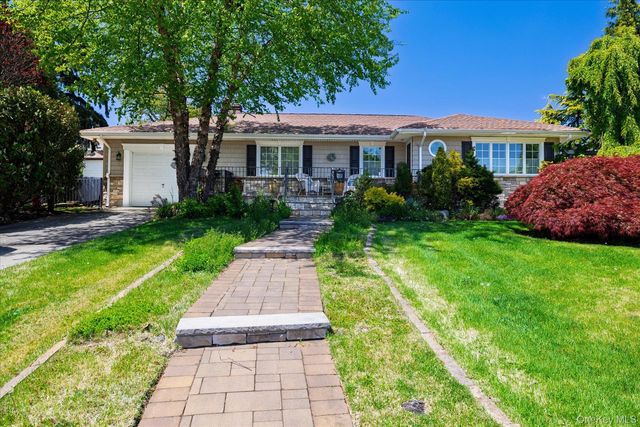 406 Jefferson Street, Franklin Square, NY 11010