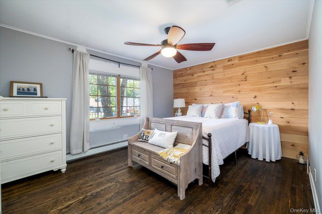 406 Jefferson Street, Franklin Square, NY 11010