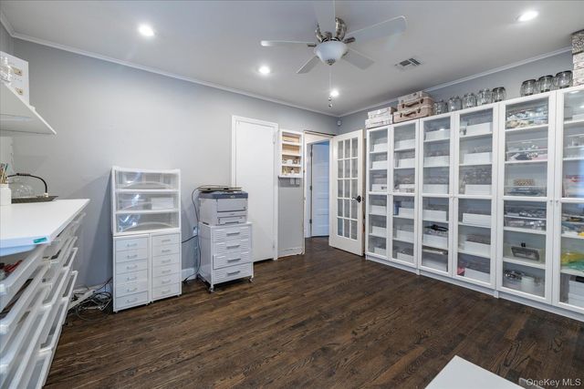 406 Jefferson Street, Franklin Square, NY 11010
