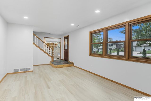 1101 Potter Road, Bellevue, NE 68005