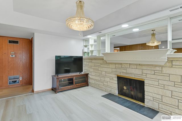 1101 Potter Road, Bellevue, NE 68005