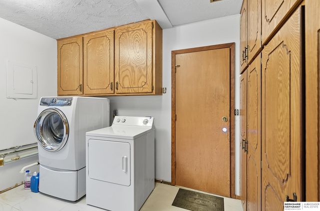 1101 Potter Road, Bellevue, NE 68005