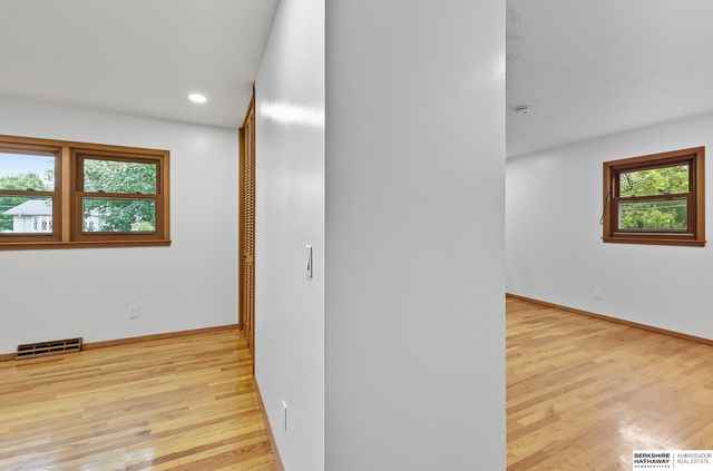 1101 Potter Road, Bellevue, NE 68005