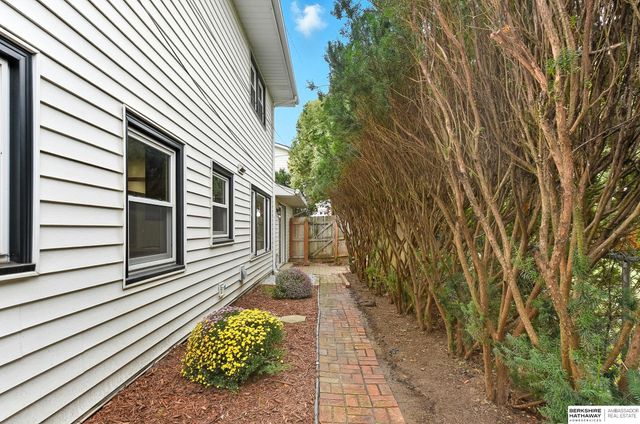 1101 Potter Road, Bellevue, NE 68005