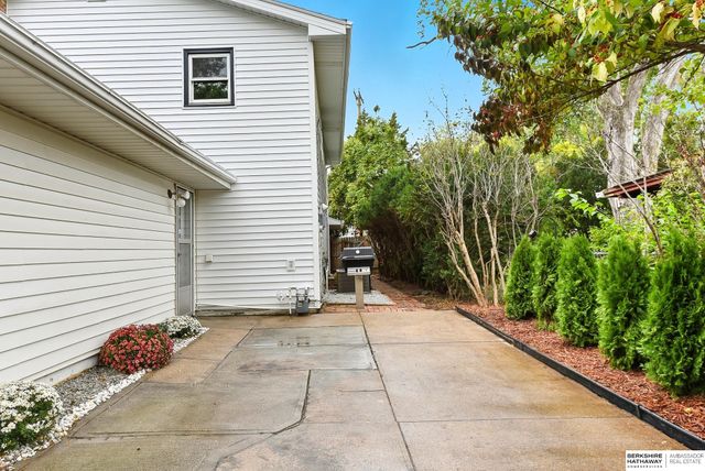 1101 Potter Road, Bellevue, NE 68005