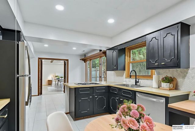 1101 Potter Road, Bellevue, NE 68005