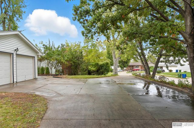 1101 Potter Road, Bellevue, NE 68005