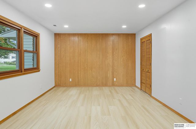 1101 Potter Road, Bellevue, NE 68005