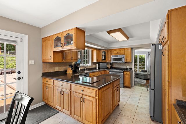 12512 Van Buren Street, Crown Point, IN 46307