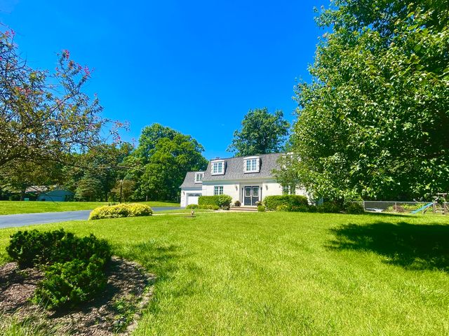 12512 Van Buren Street, Crown Point, IN 46307