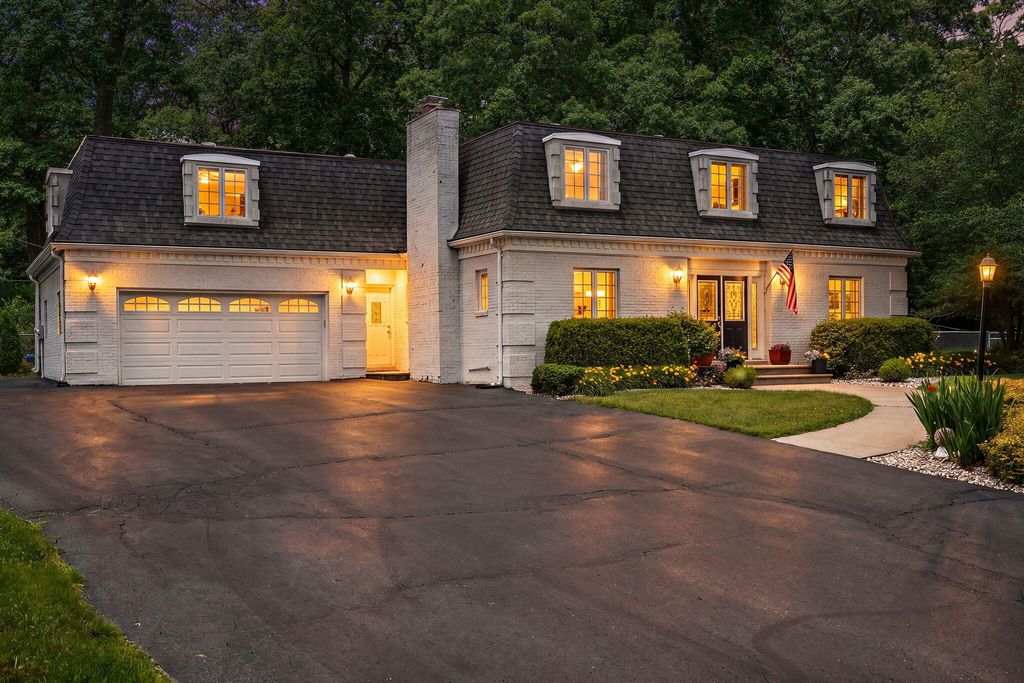 12512 Van Buren Street, Crown Point, IN 46307
