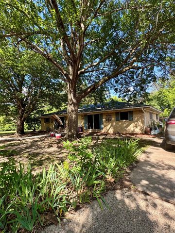 3116 Broken Arrow Road, Denton, TX 76209