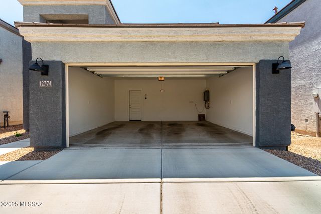 12774 E Joffroy Drive, Vail, AZ 85641