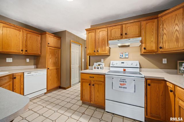 820 W CEDAR POINT Court, Bartonville, IL 61607