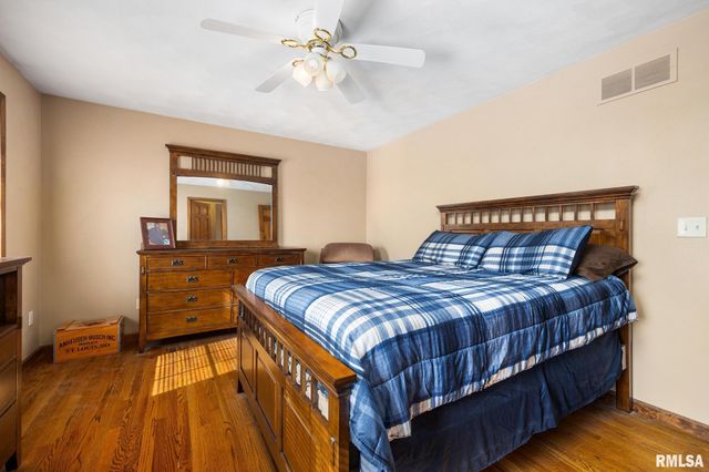 820 W CEDAR POINT Court, Bartonville, IL 61607