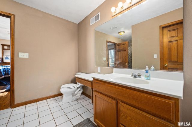 820 W CEDAR POINT Court, Bartonville, IL 61607