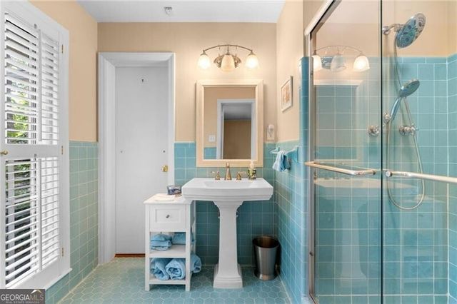 515 Kenbrook Drive, Atlanta, GA 30327