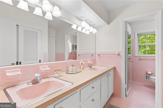 515 Kenbrook Drive, Atlanta, GA 30327