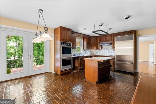 515 Kenbrook Drive, Atlanta, GA 30327