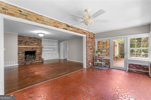 515 Kenbrook Drive, Atlanta, GA 30327