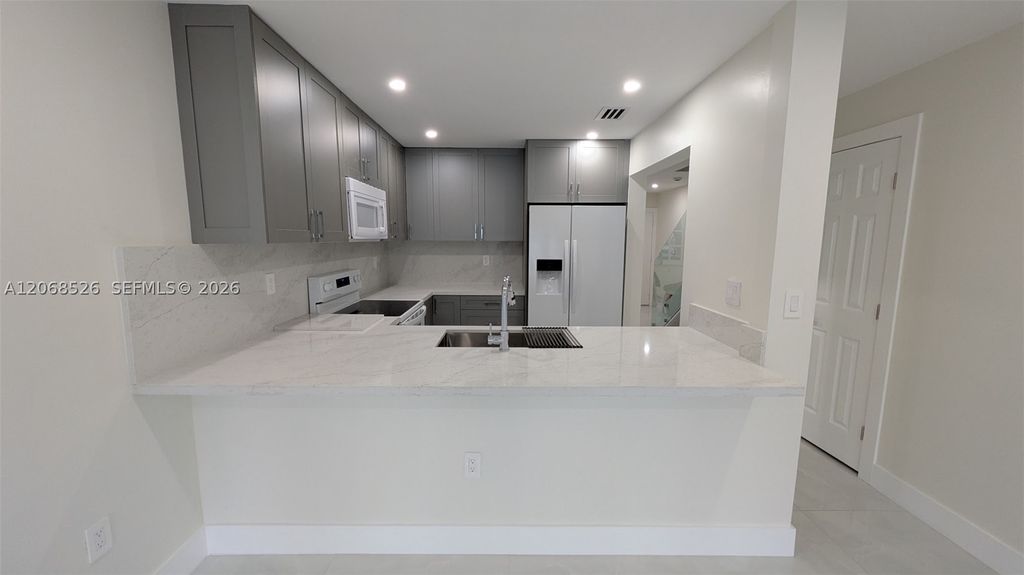 10341 SW 147th Ct Cir 14, Miami, FL 33196