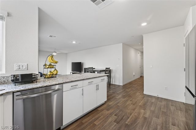 5714 Sunset Amber Avenue, Las Vegas, NV 89122