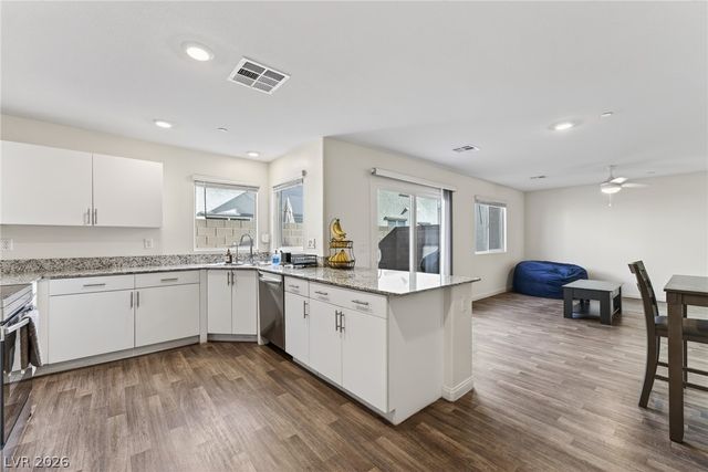 5714 Sunset Amber Avenue, Las Vegas, NV 89122