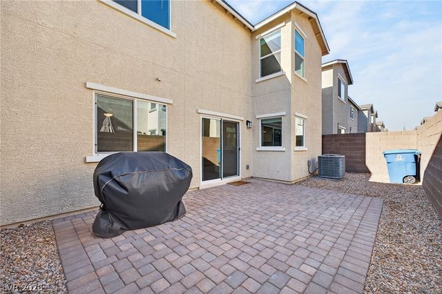 5714 Sunset Amber Avenue, Las Vegas, NV 89122