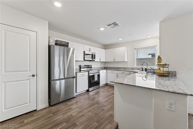5714 Sunset Amber Avenue, Las Vegas, NV 89122