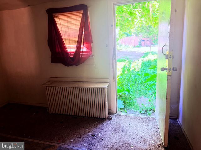 325 E MOORE ST, Norristown, PA 19401