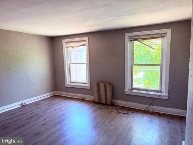 325 E MOORE ST, Norristown, PA 19401