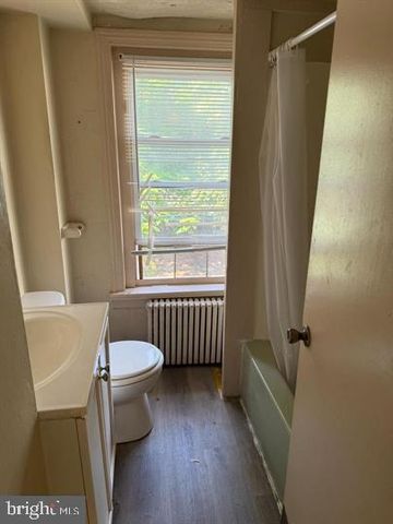 325 E MOORE ST, Norristown, PA 19401