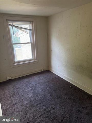 325 E MOORE ST, Norristown, PA 19401