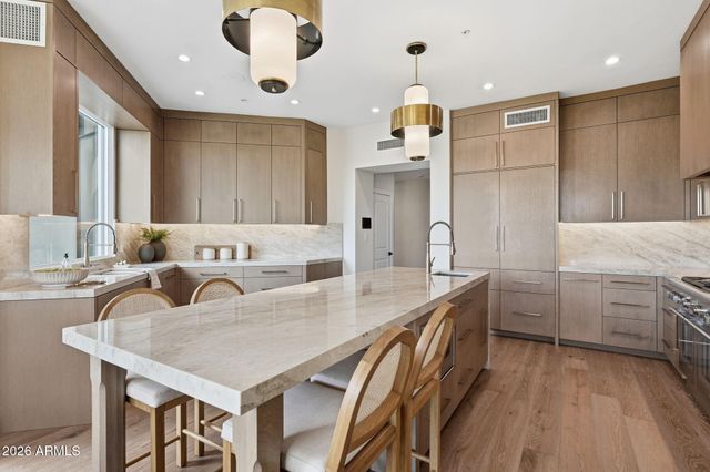 7475 E GAINEY RANCH Road 7, Scottsdale, AZ 85258