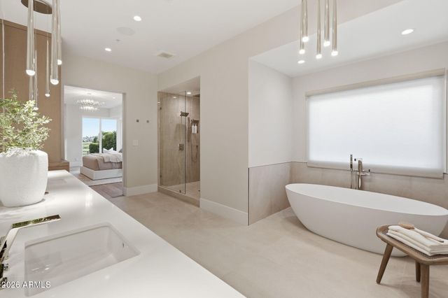 7475 E GAINEY RANCH Road 7, Scottsdale, AZ 85258