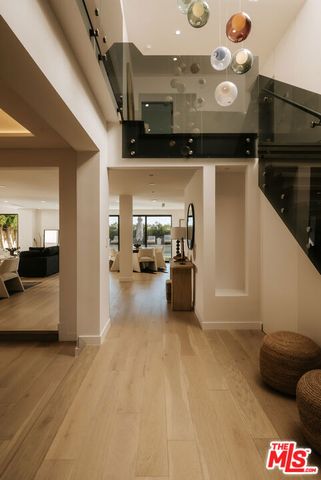 2025 Hercules Drive, Los Angeles, CA 90046