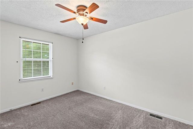 2204 NE Chipman Road, Lee's Summit, MO 64086