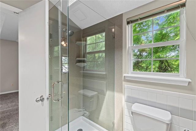2204 NE Chipman Road, Lee's Summit, MO 64086