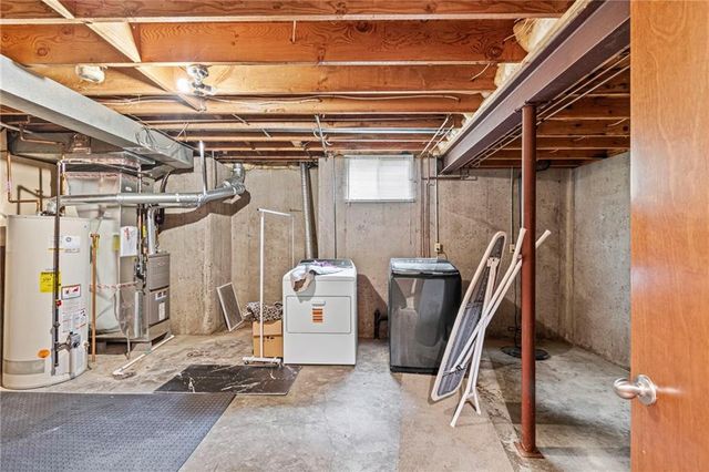 2204 NE Chipman Road, Lee's Summit, MO 64086
