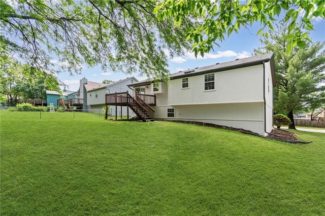 2204 NE Chipman Road, Lee's Summit, MO 64086