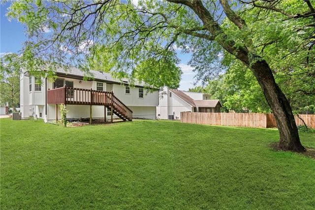 2204 NE Chipman Road, Lee's Summit, MO 64086