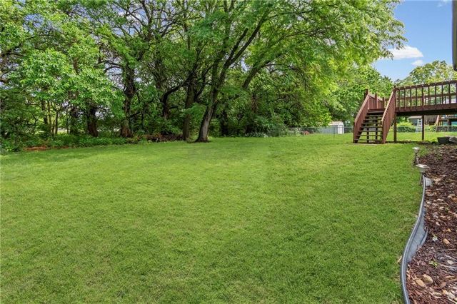 2204 NE Chipman Road, Lee's Summit, MO 64086