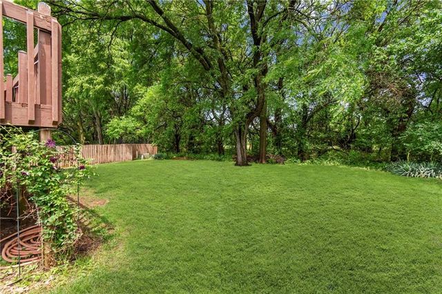 2204 NE Chipman Road, Lee's Summit, MO 64086