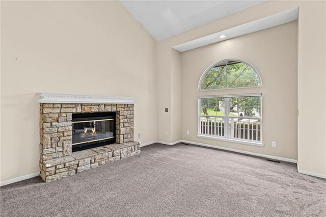 2204 NE Chipman Road, Lee's Summit, MO 64086