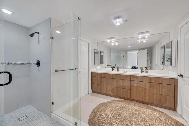 10175 Collins Avenue 102, Bal Harbour, FL 33154
