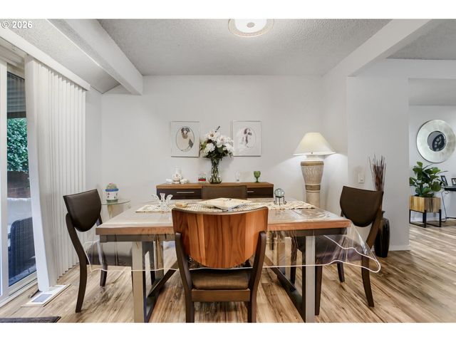 10570 Sw CENTURY OAK Dr, Portland, OR 97224