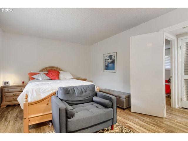 10570 Sw CENTURY OAK Dr, Portland, OR 97224